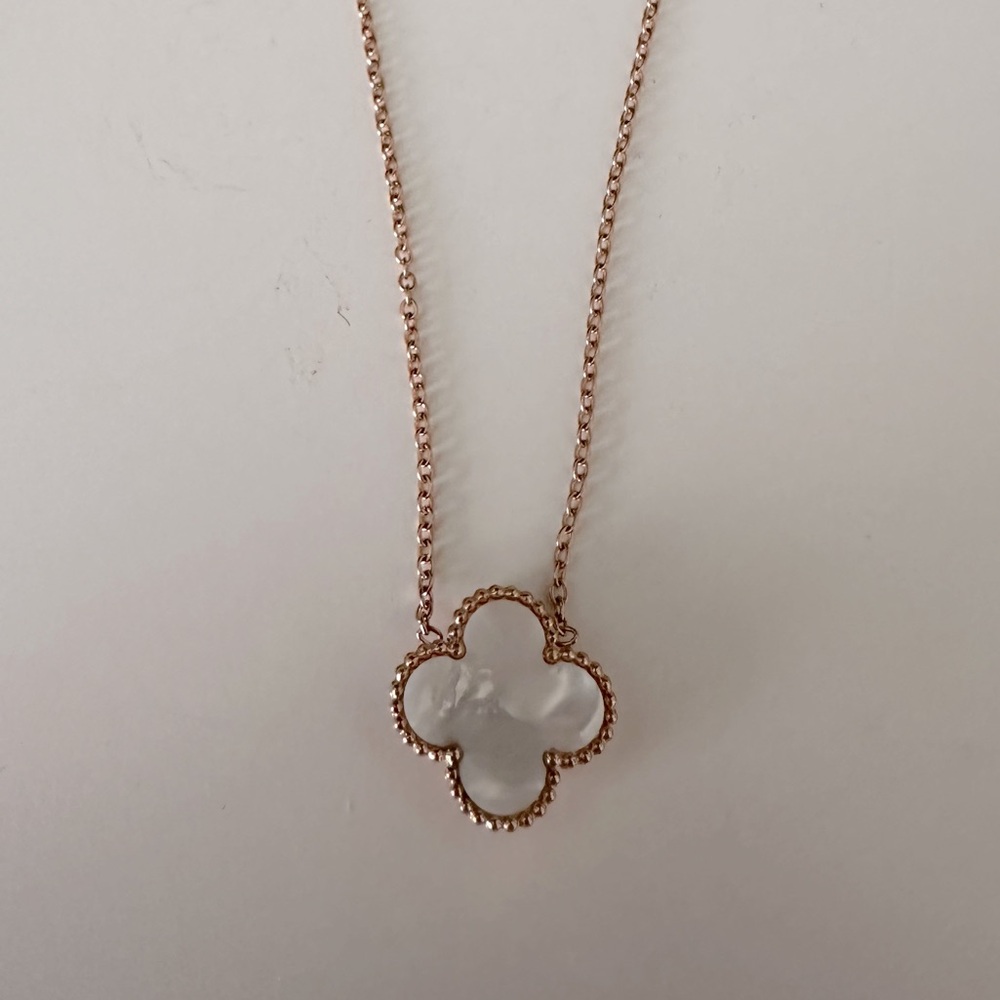 Four Leaf Clover Fashion Necklace